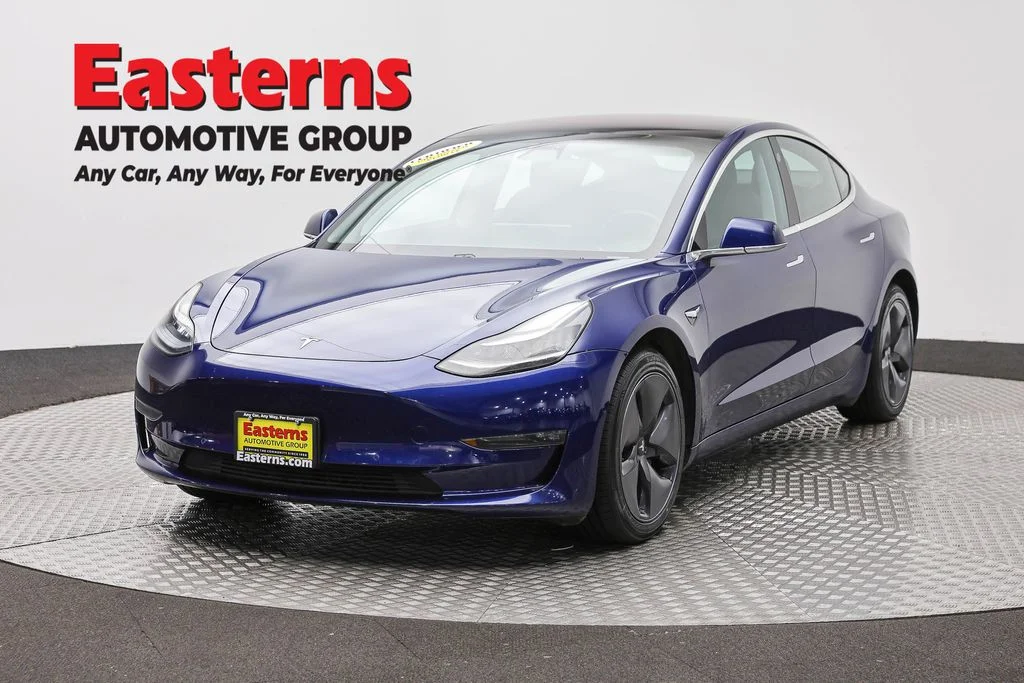 Used 2018 Blue Tesla Long Range image 1