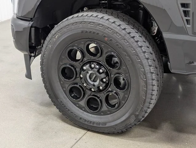 New 2026 Agate Black Metallic Ford F-250® Lariat® image 42