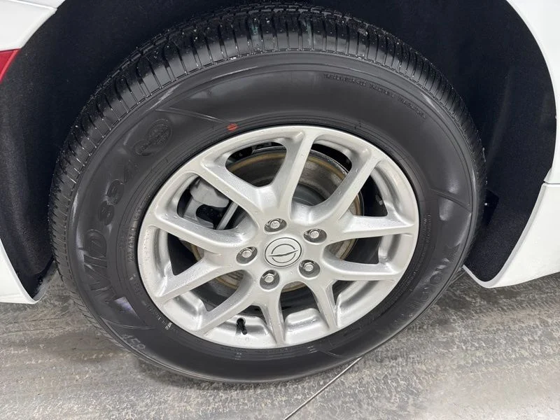 2026 Chrysler Pacifica Select - Photo 38
