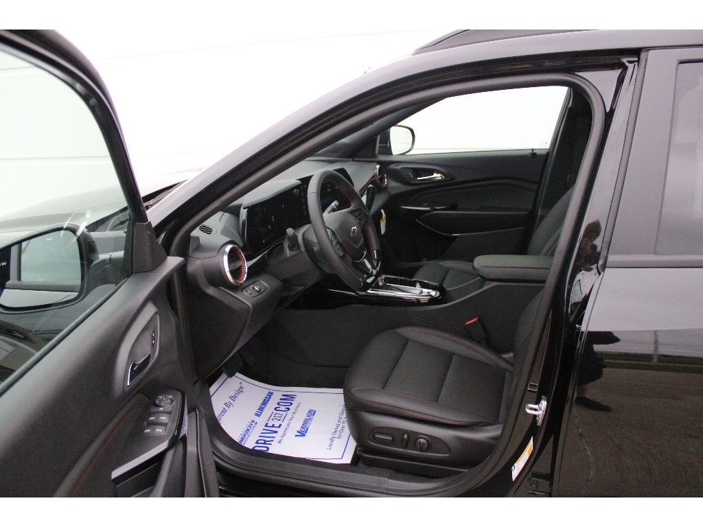 New 2026 Mosaic Black Metallic Chevrolet 2RS image 4