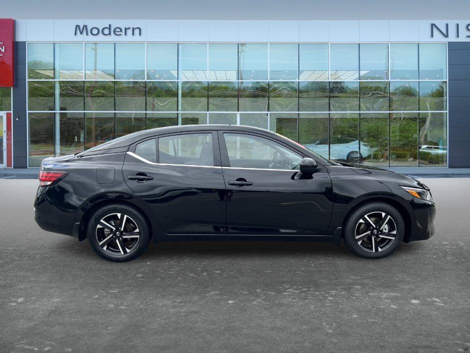 Used 2025 Super Black Nissan SV image 4