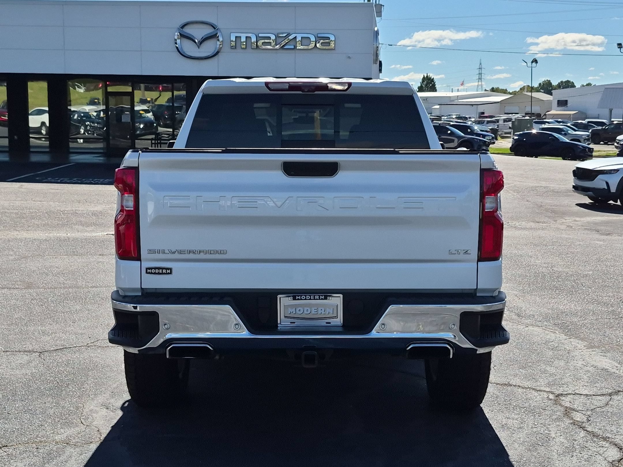 Used 2022 Iridescent Pearl Tricoat Chevrolet LTZ image 4