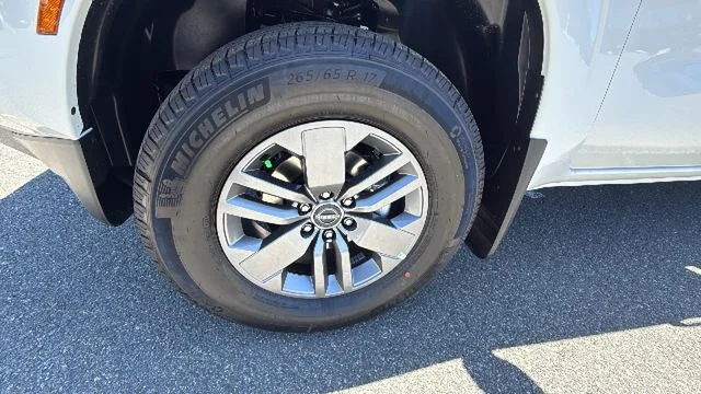 New 2026 Glacier White Nissan Crew Cab SV image 9