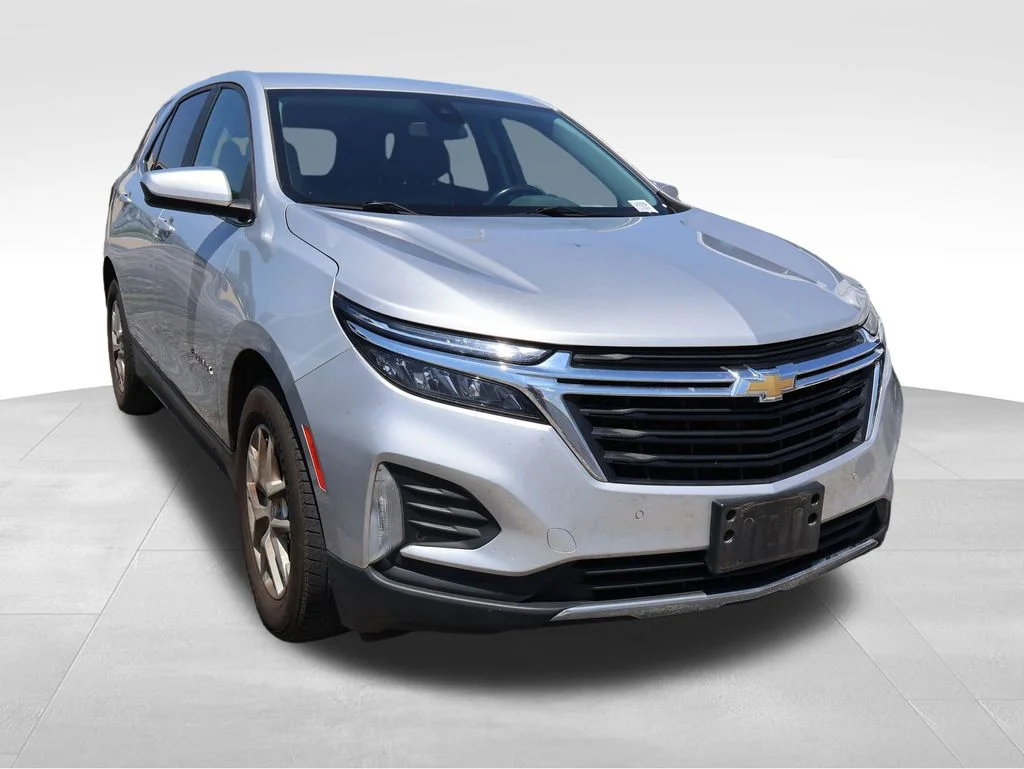 Used 2022 Silver Ice Metallic Chevrolet LT image 10