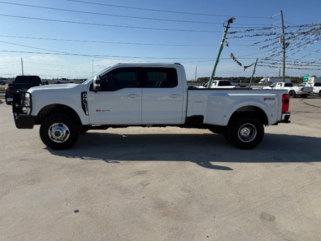 Used 2023 White Ford LARIAT image 2