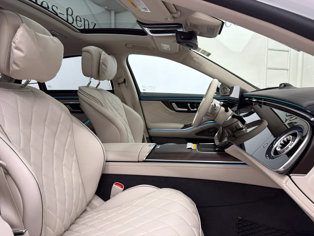 New 2027 White Mercedes-Benz S 580 image 30