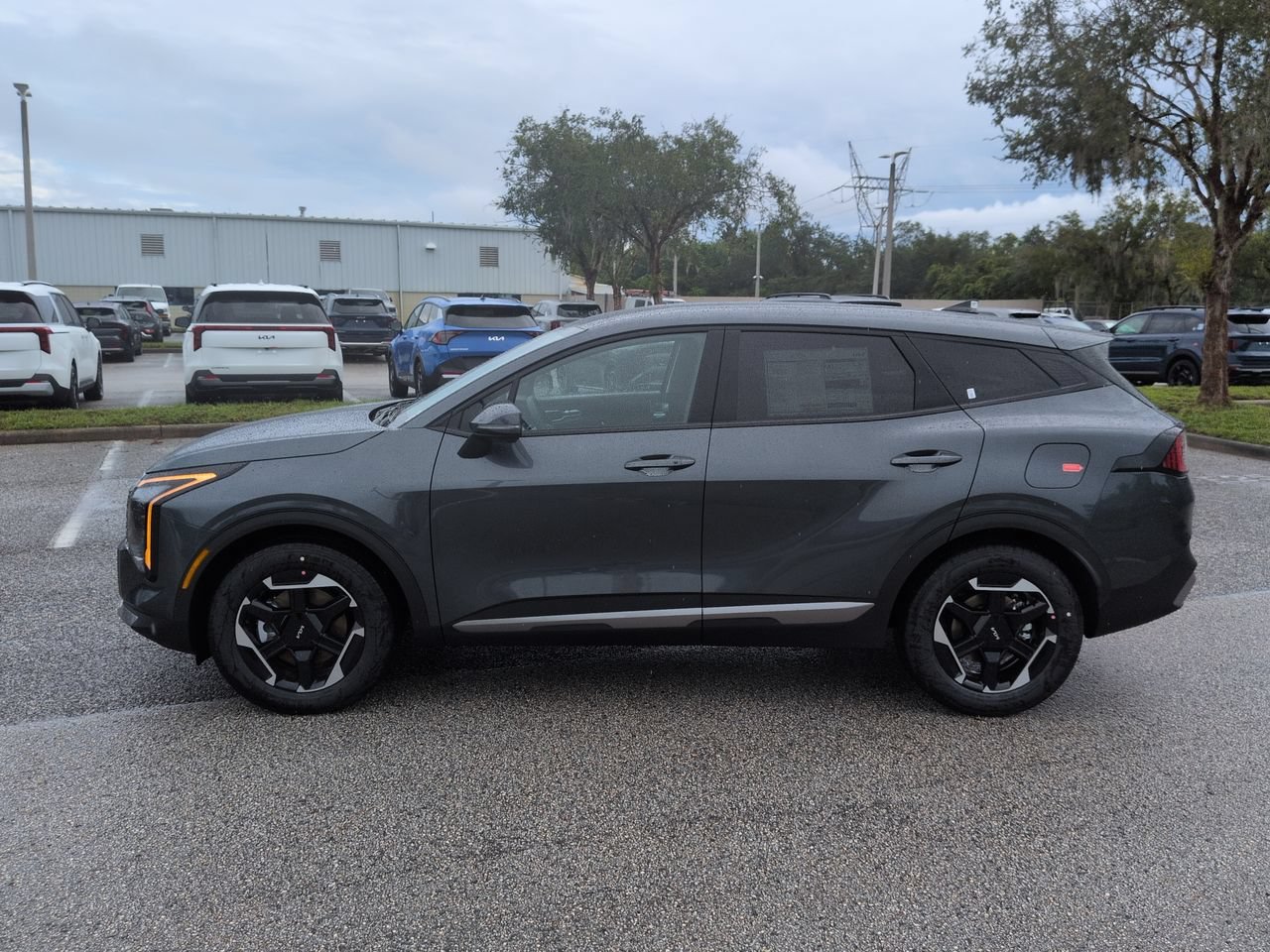 New 2027 Gravity Gray Kia S image 8