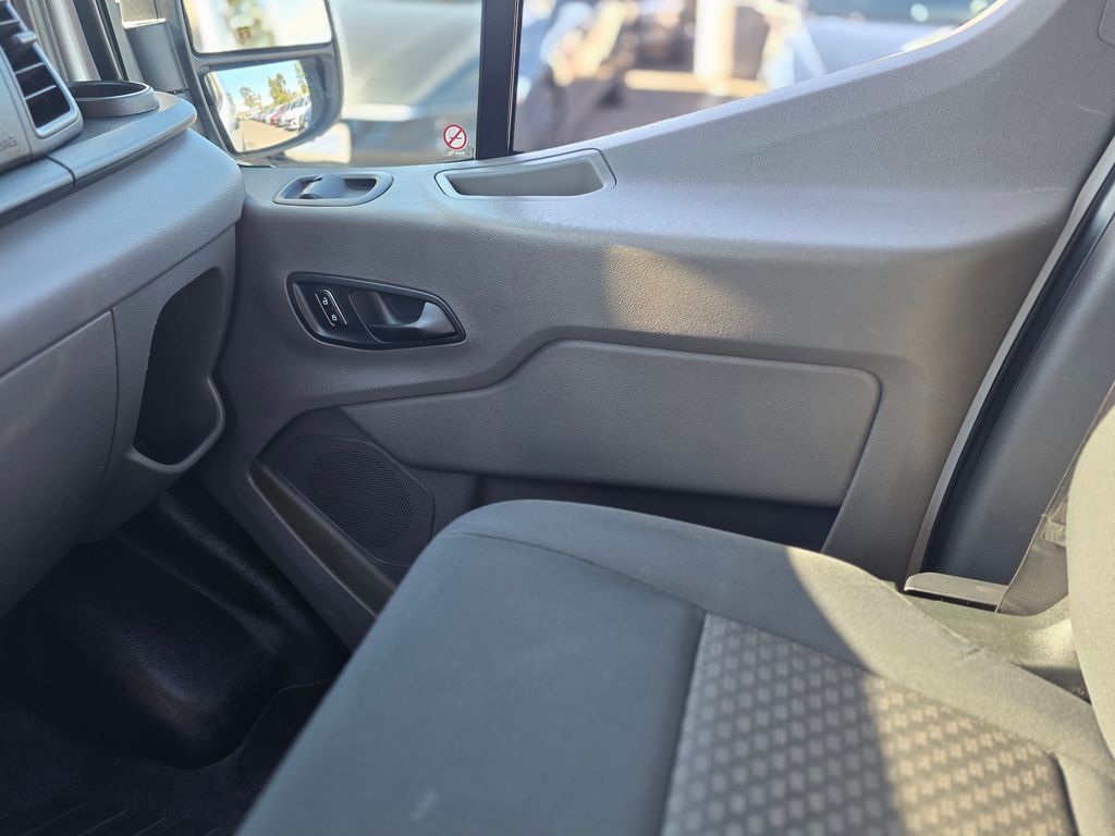 Used 2025 White Ford Base image 24