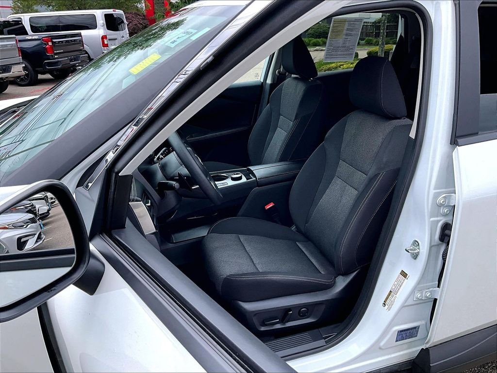 Used 2024 White Nissan SV image 10