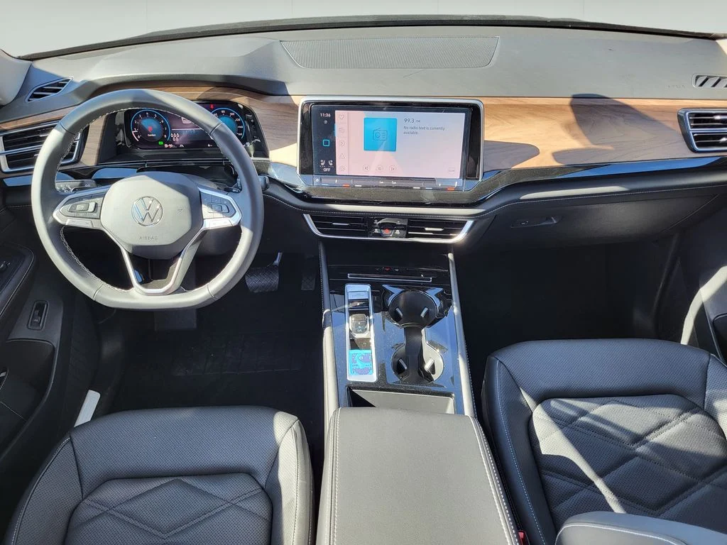 New 2026 Pure Gray Volkswagen 2.0T SE W/TECHNOLOGY image 16