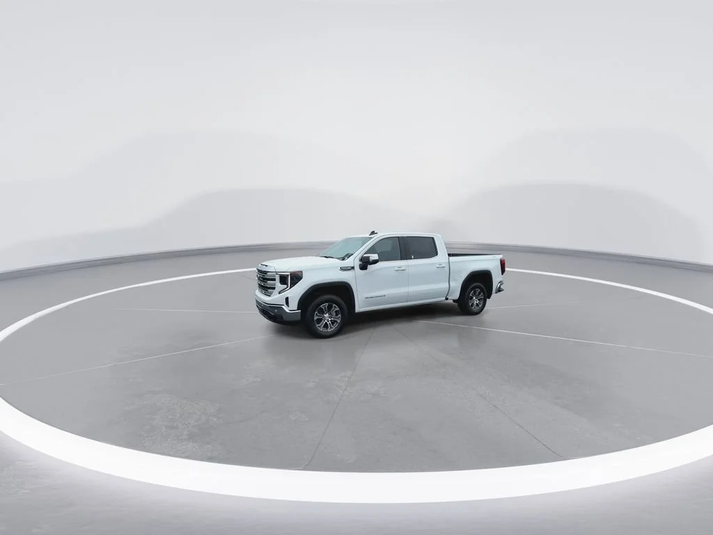 New 2026 Summit White GMC SLE image 4