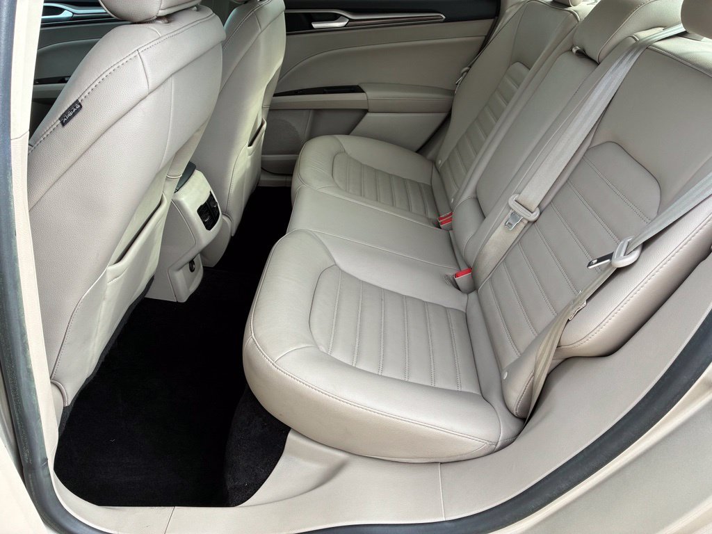 Used 2018 Gold Ford SE image 23