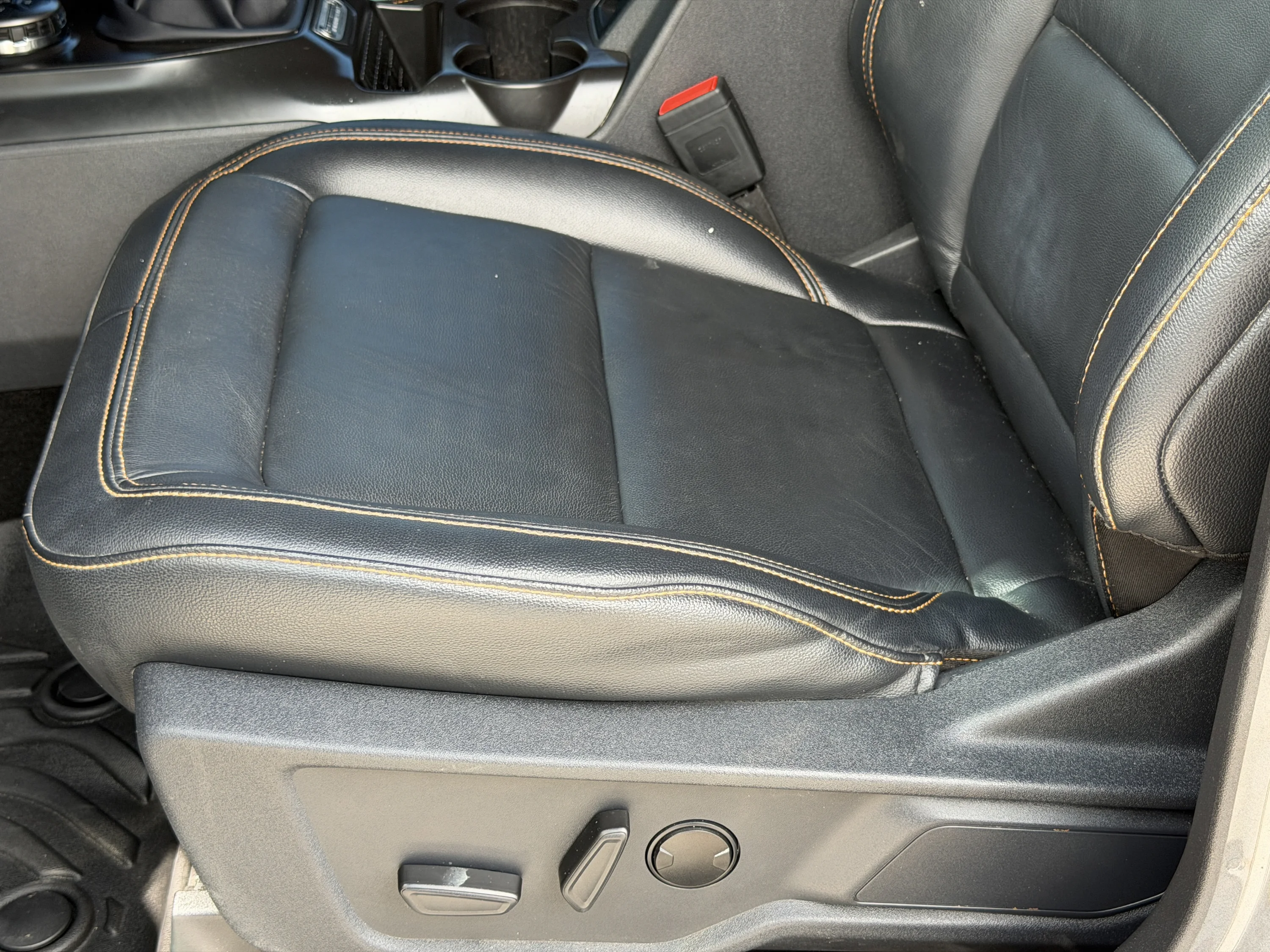 Used 2024 Carbonized Gray Metallic Ford Badlands image 26