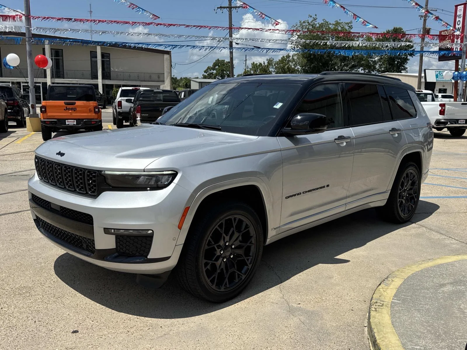 Used 2025 Silver Zynith Jeep Summit image 3