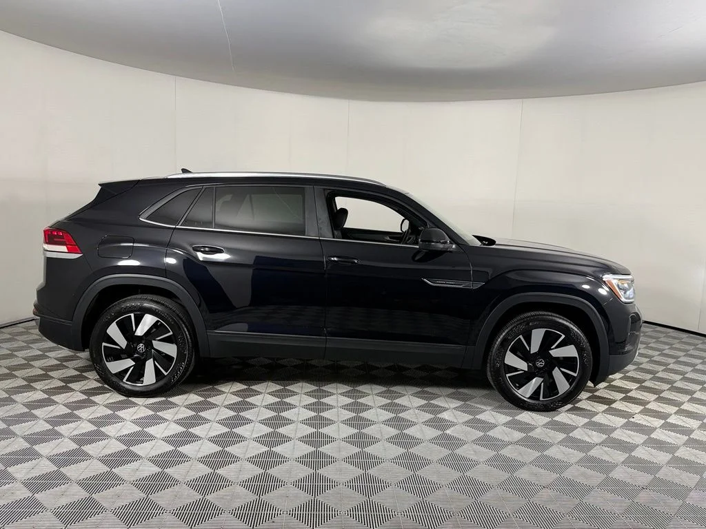 Used 2026 Black Volkswagen SE w/Technology image 3