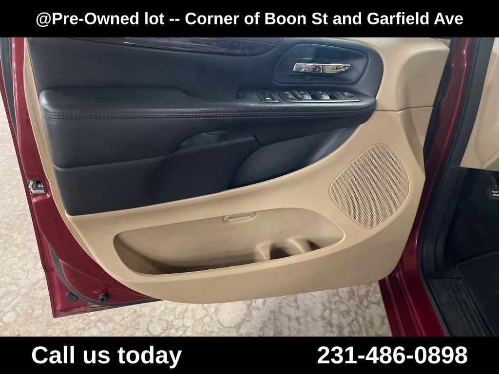 Used 2014 Red Dodge SE image 15