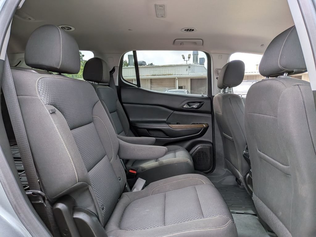 Used 2023 Silver GMC SLE image 29