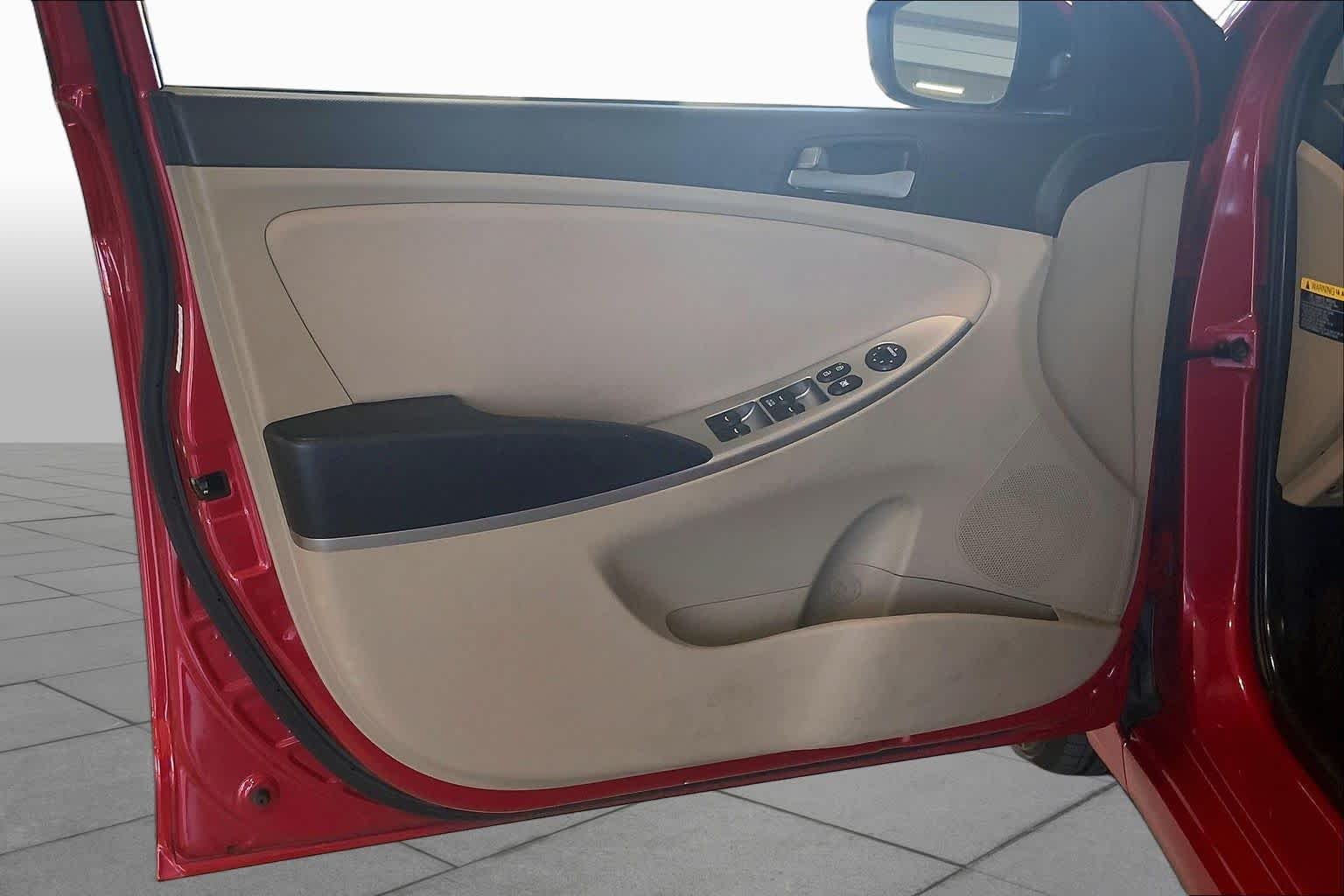 Used 2016 Boston Red Metallic Hyundai SE image 22
