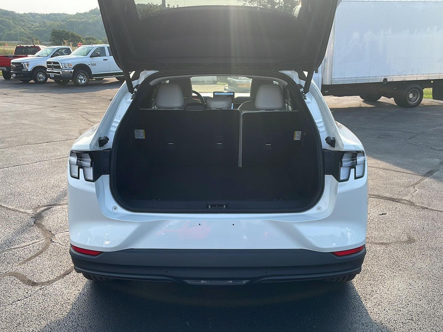 Used 2025 Star White Ford Premium image 29