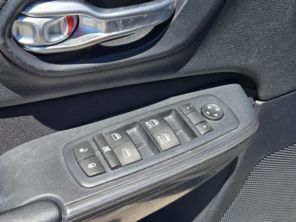 2016 Jeep Cherokee Latitude - Photo 13