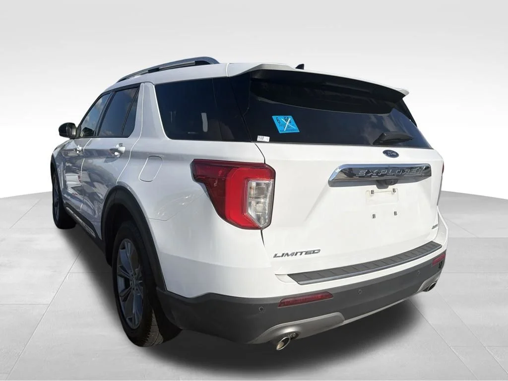Used 2023 White Ford Limited image 14