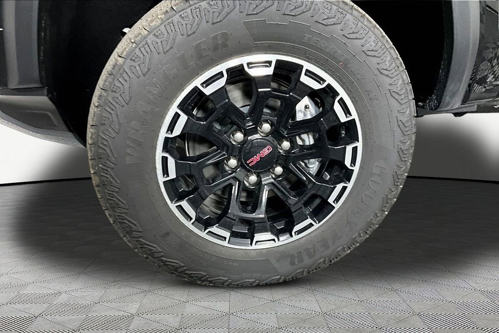 2026 GMC Canyon AT4 - Photo 12