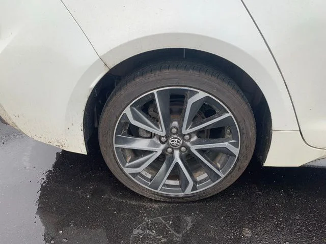 Used 2020 Blizzard Pearl Toyota SE image 9