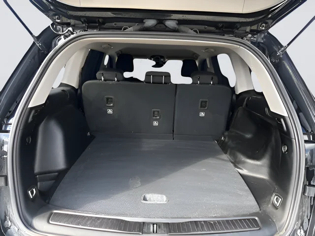 Used 2023 Black Jeep Laredo image 15