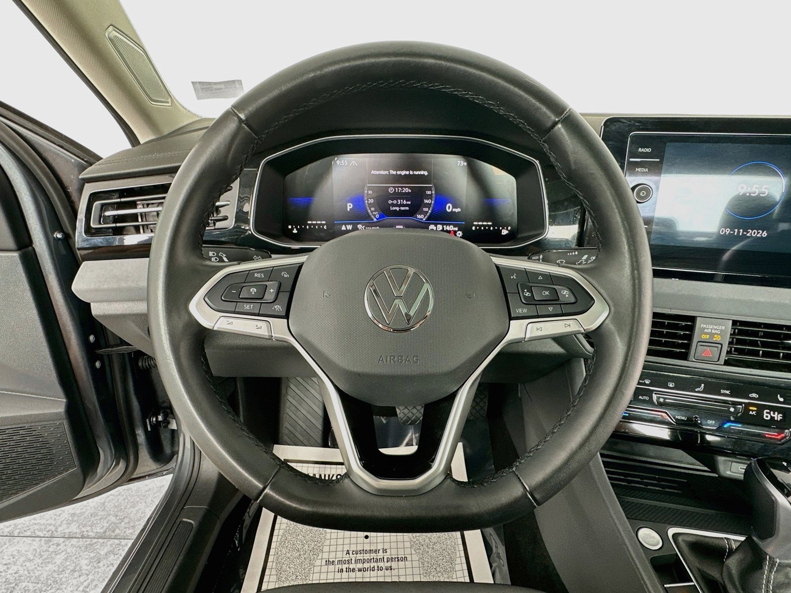 2025 Volkswagen Jetta SE - Photo 13