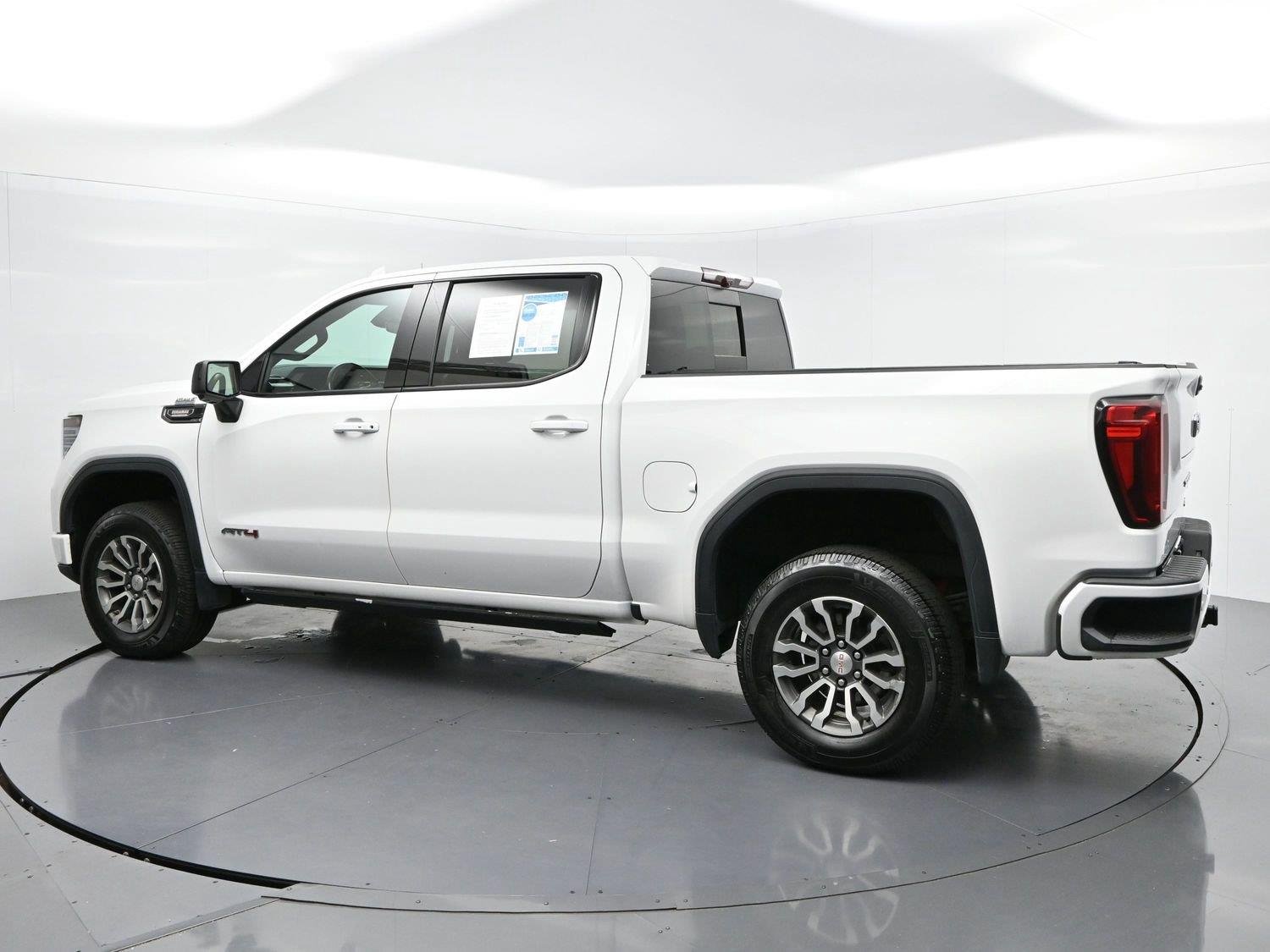 Used 2023 SUMMIT WHITE GMC AT4 image 5