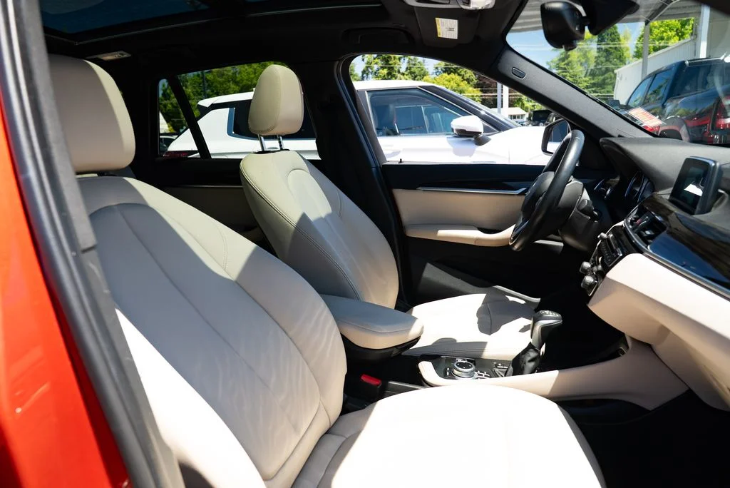 Used 2018 Orange BMW xDrive28i image 25
