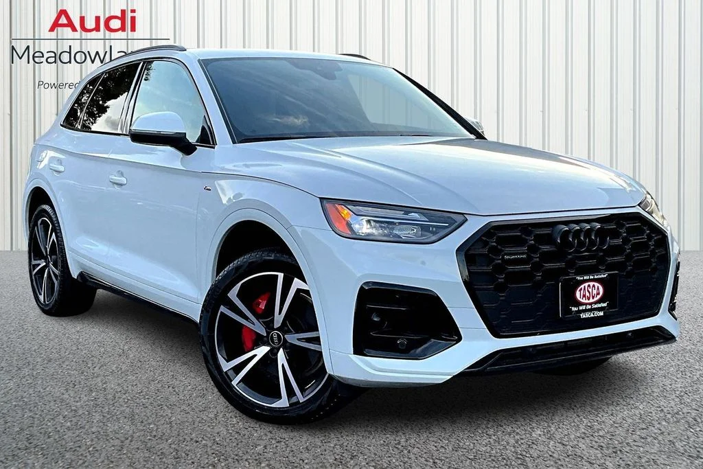 Used 2025 White Audi 45 S line Premium Plus image 3
