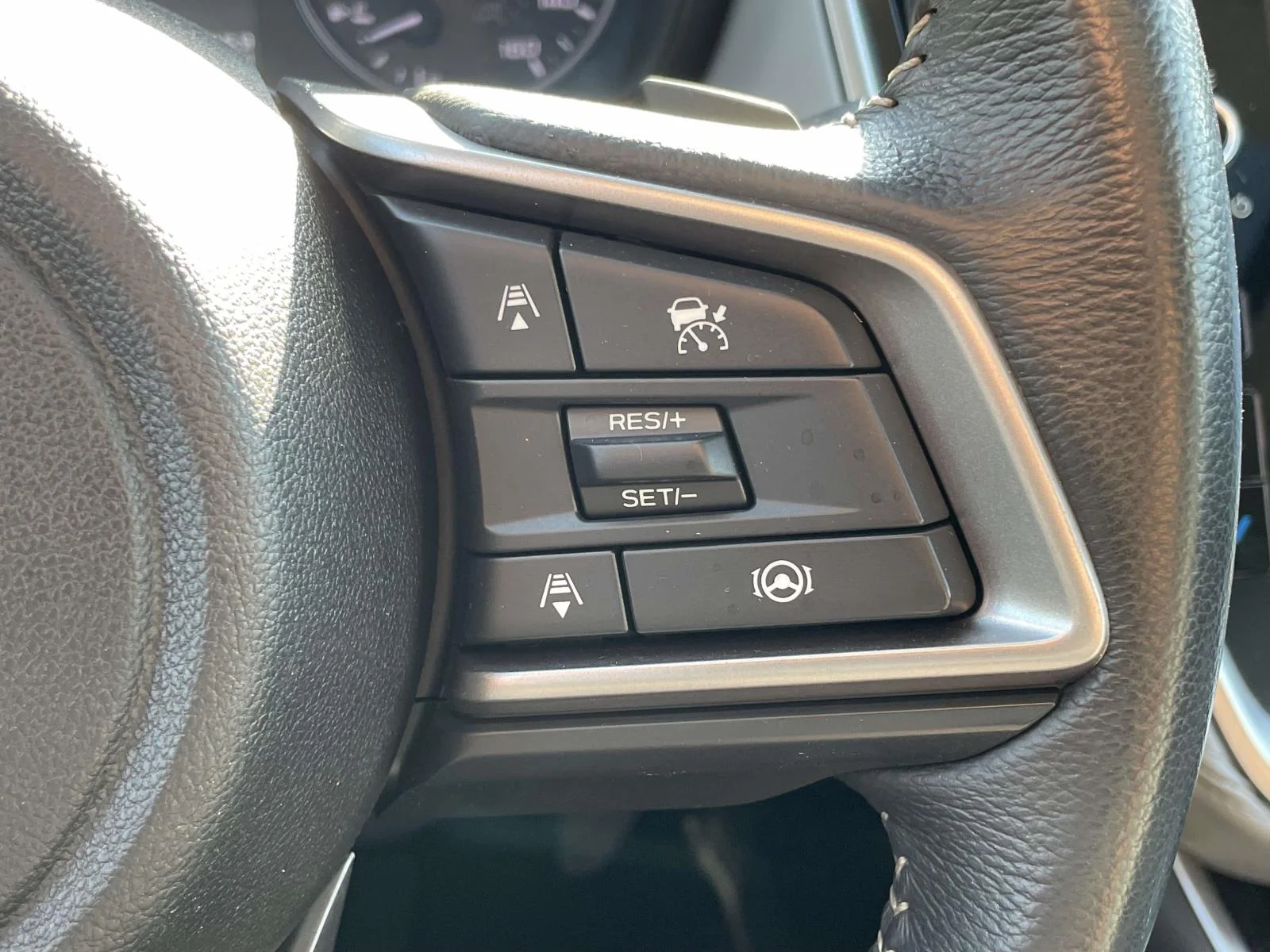Used 2024 Ice Silver Metallic Subaru Premium image 11