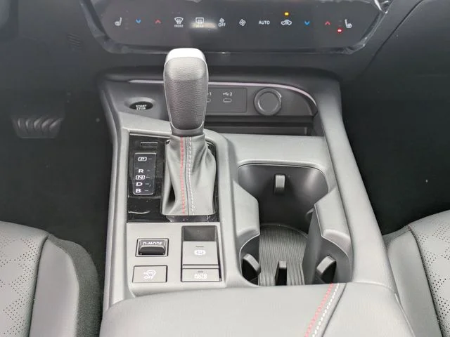 New 2026 Bluestone Pearl / Super Black Two-tone Nissan SR image 18