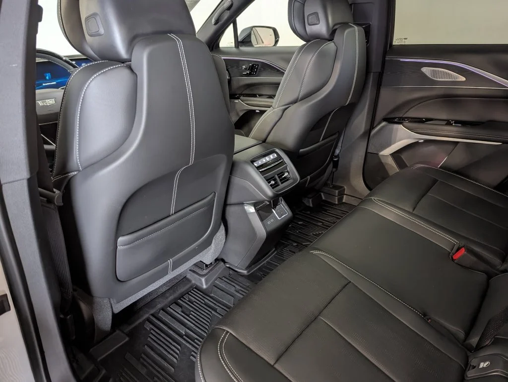 Used 2025 White Cadillac Luxury image 46