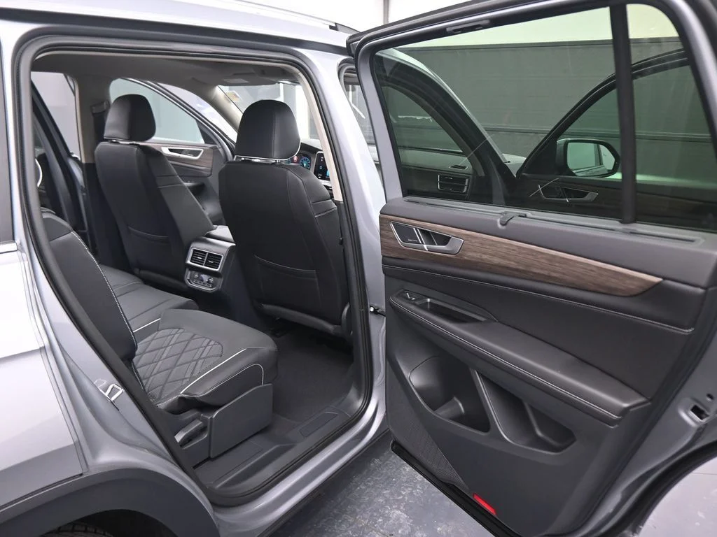 New 2026  Volkswagen 2.0T SEL Premium R-Line image 43