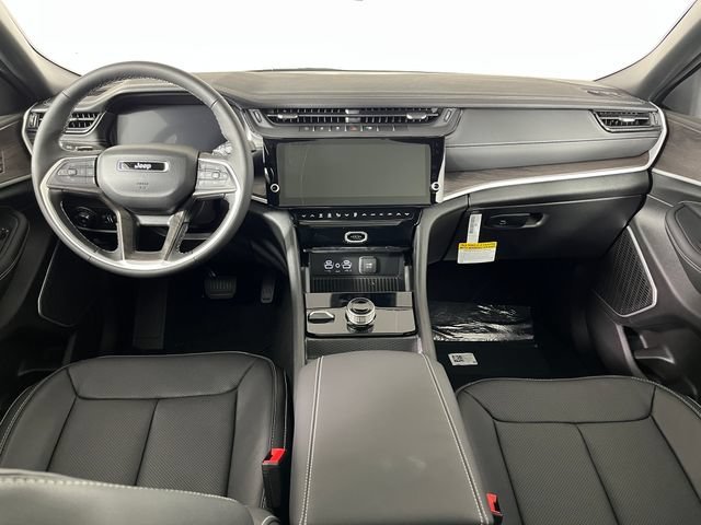 New 2027 High-Gloss Black Paint Jeep Limited Reserve image 8