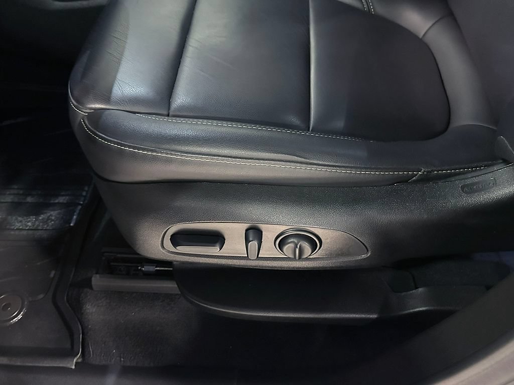 Used 2023 Sterling Gray Metallic Chevrolet LT Leather image 20