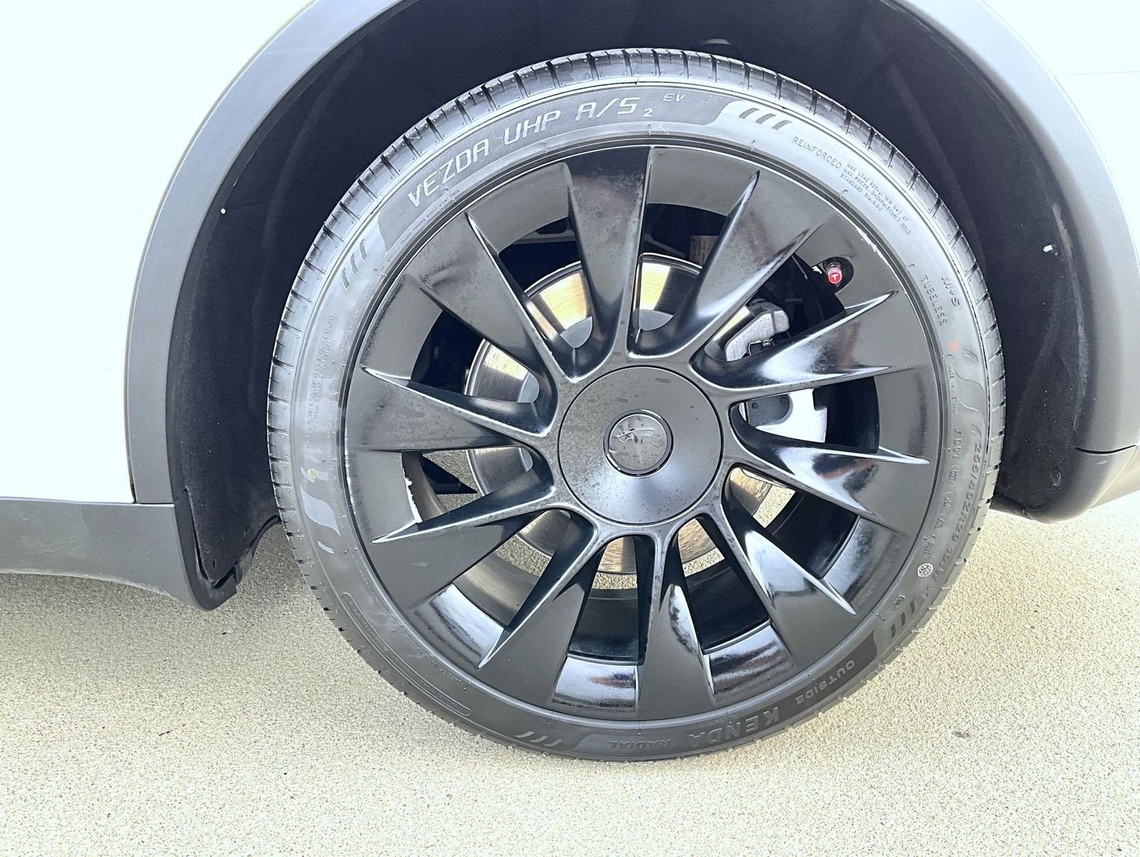 Used 2021 White Tesla Long Range image 25