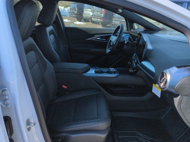 New 2026 Summit White Chevrolet LT image 29
