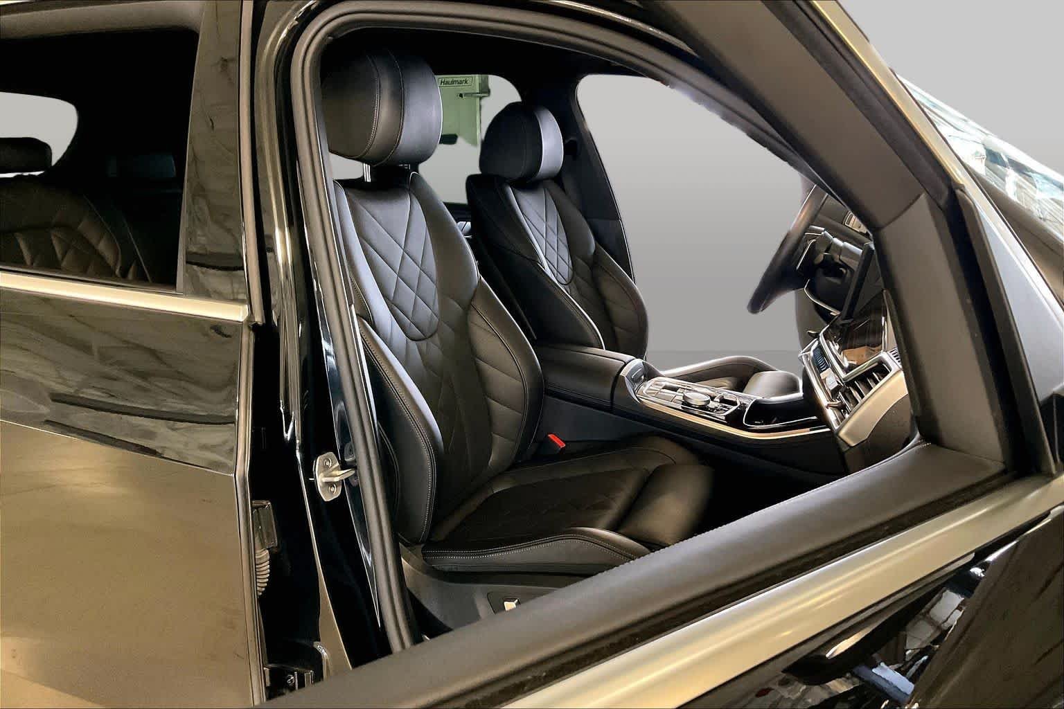 Used 2026 Mineral White Metallic BMW sDrive40i image 8
