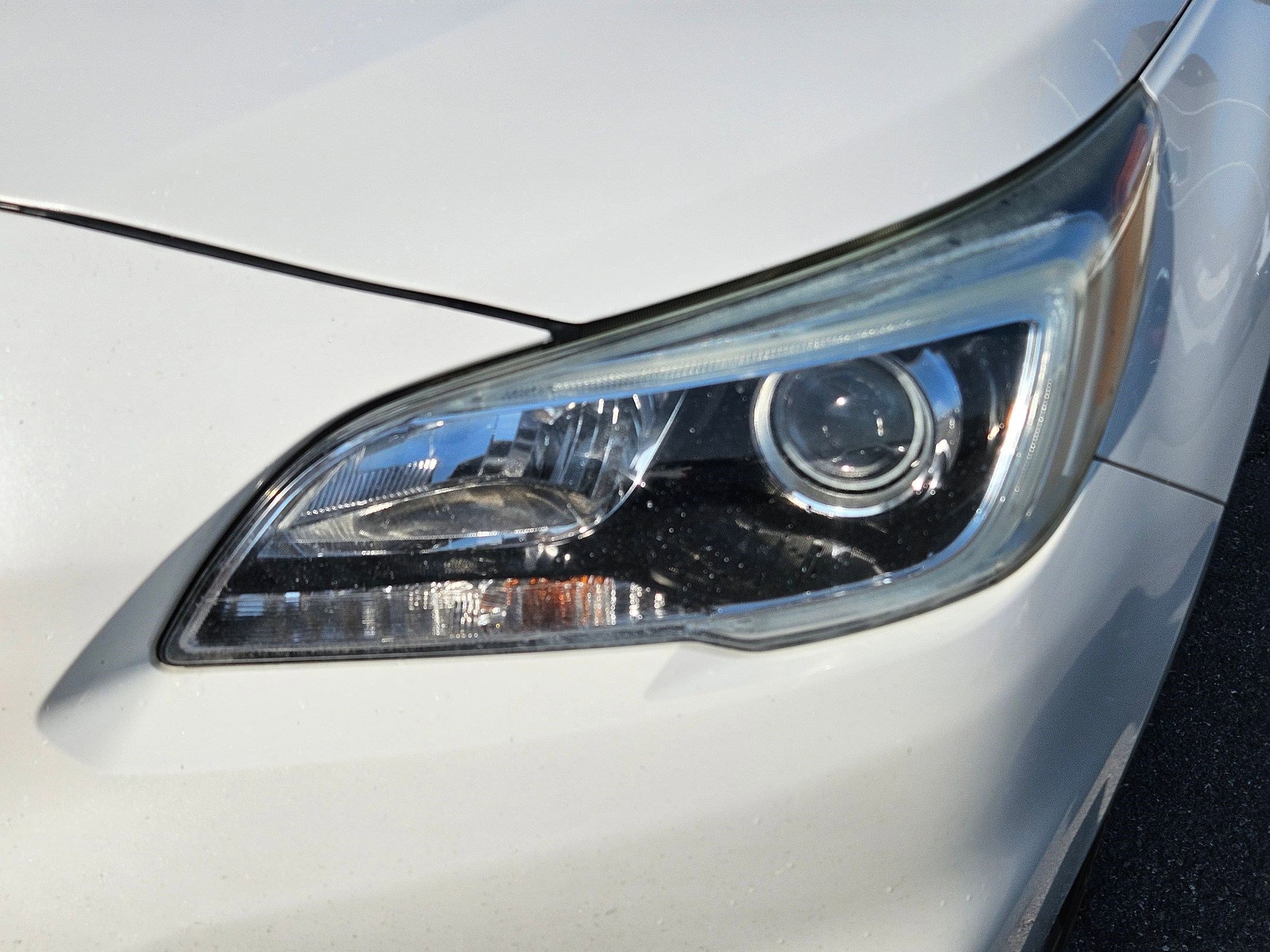 Used 2016 Crystal White Pearl Subaru 2.5i Limited image 10