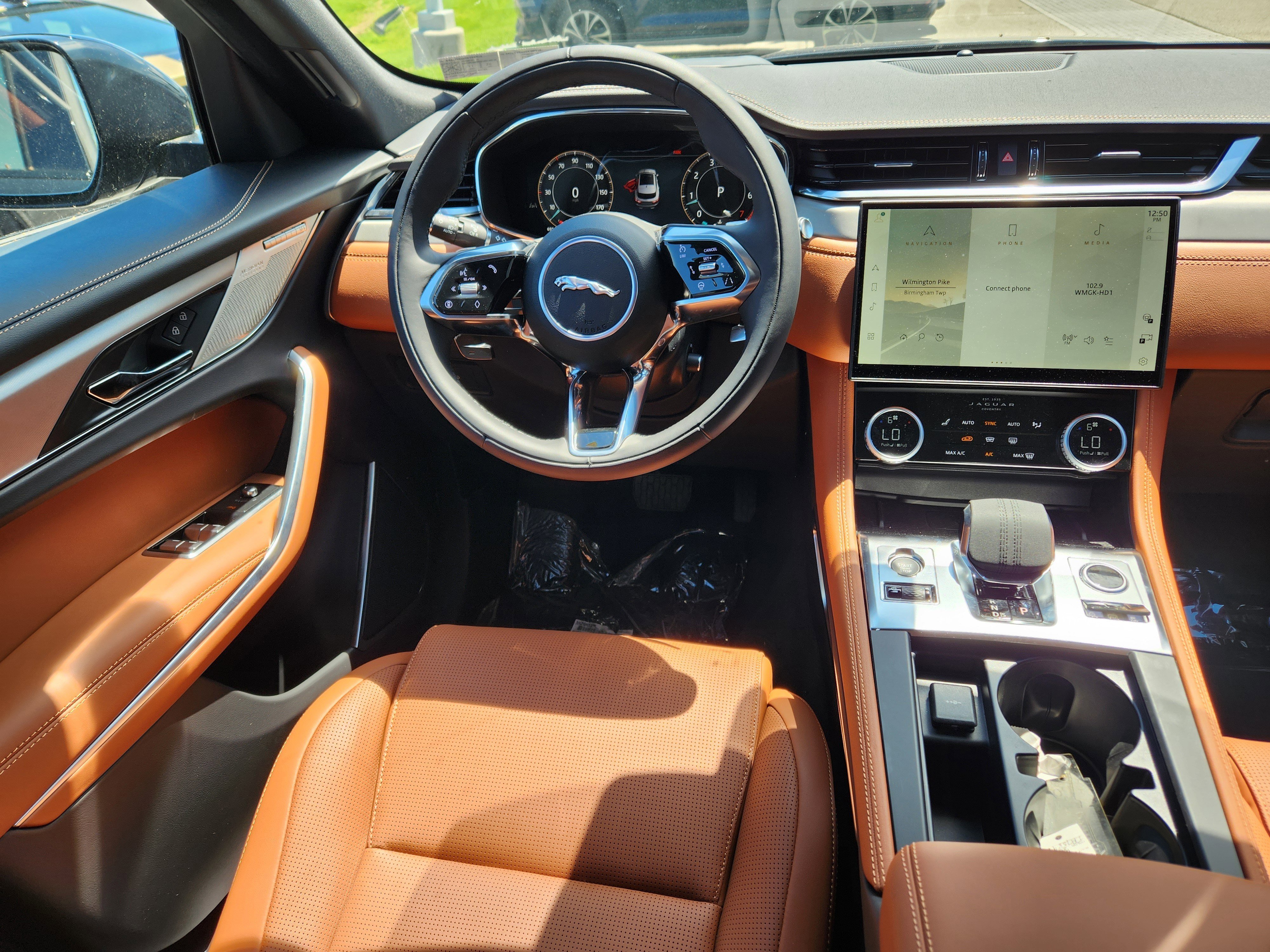 New 2026 Santorini Black Jaguar P250 R-Dynamic S image 14