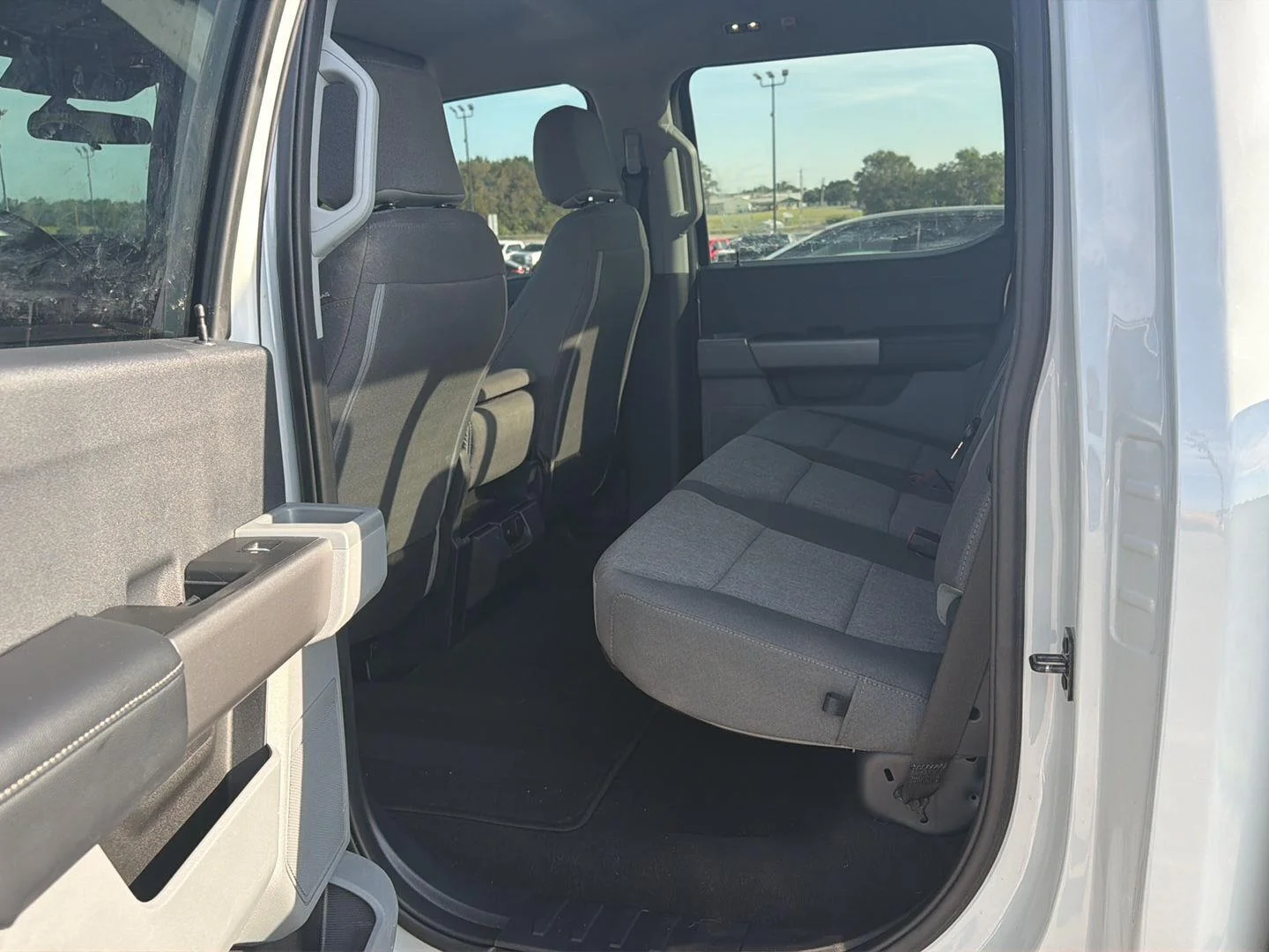 Used 2025 Avalanche Gray Ford XL image 5
