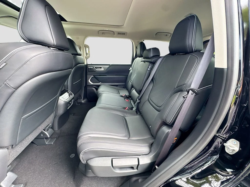 New 2026 BLACK OBSIDIAN INFINITI Luxe 2WD image 26