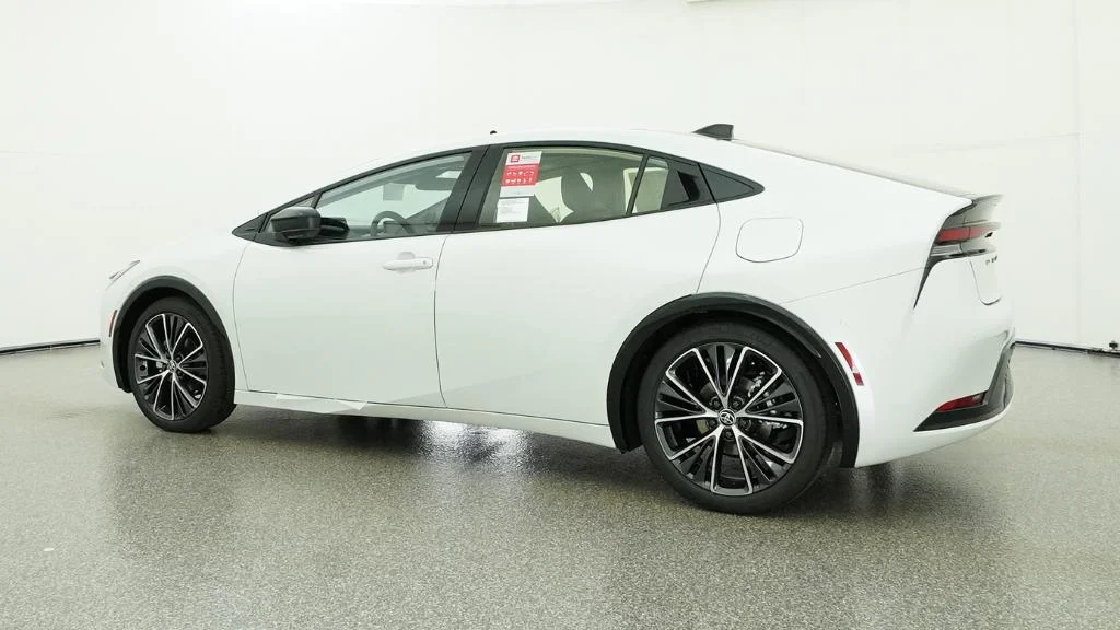 New 2026 Wind Chill Pearl Toyota Limited image 32