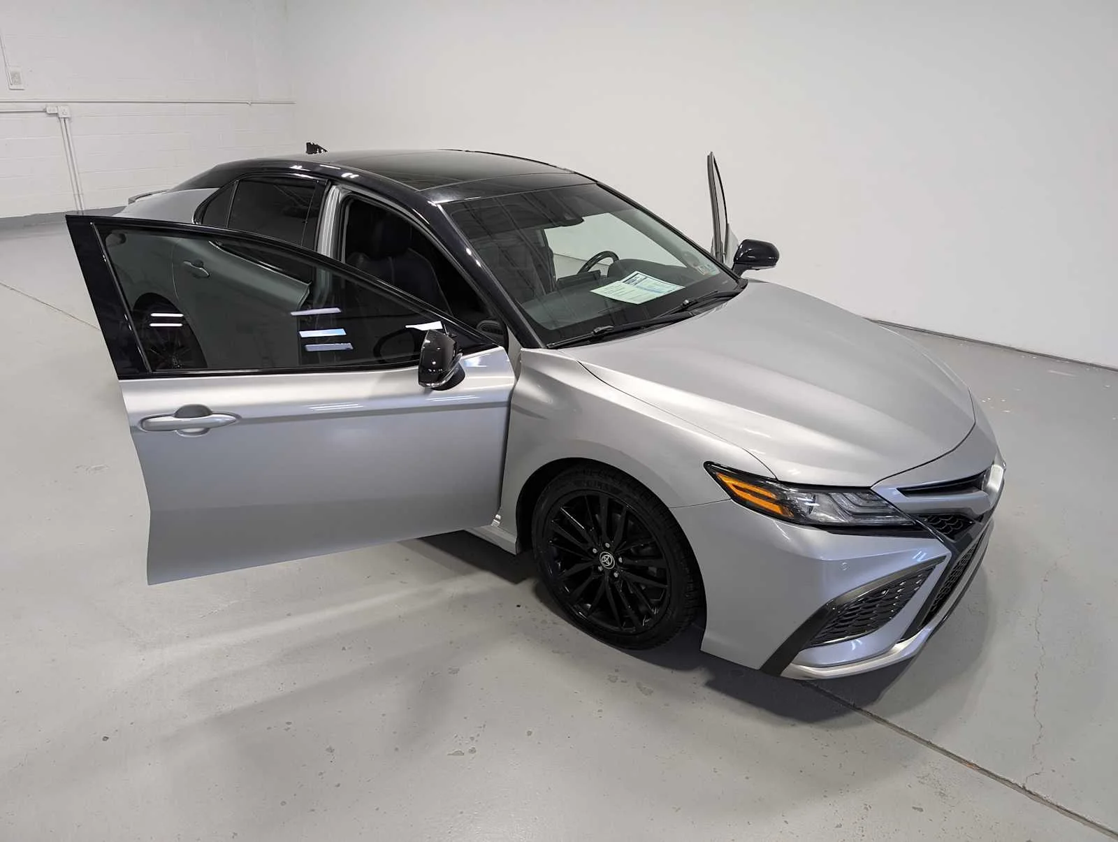 Used 2022 Midnight Black Metallic Toyota XSE image 16
