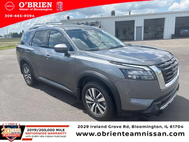 2025 Nissan Pathfinder SL