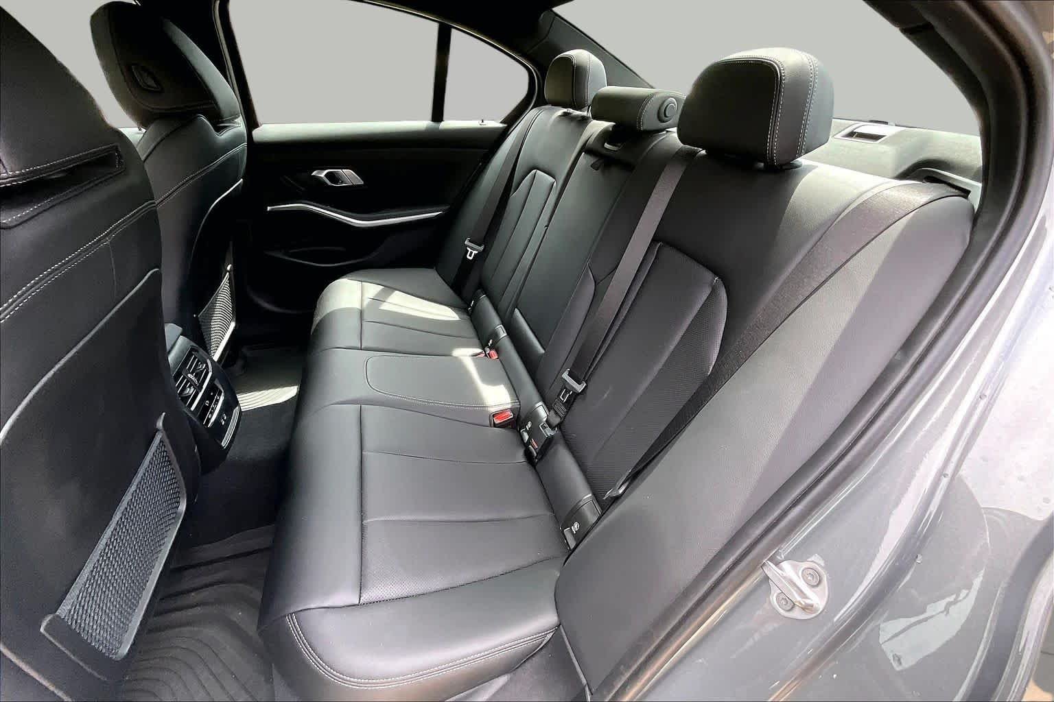 Used 2023 Skyscraper Grey Metallic BMW 330i image 19