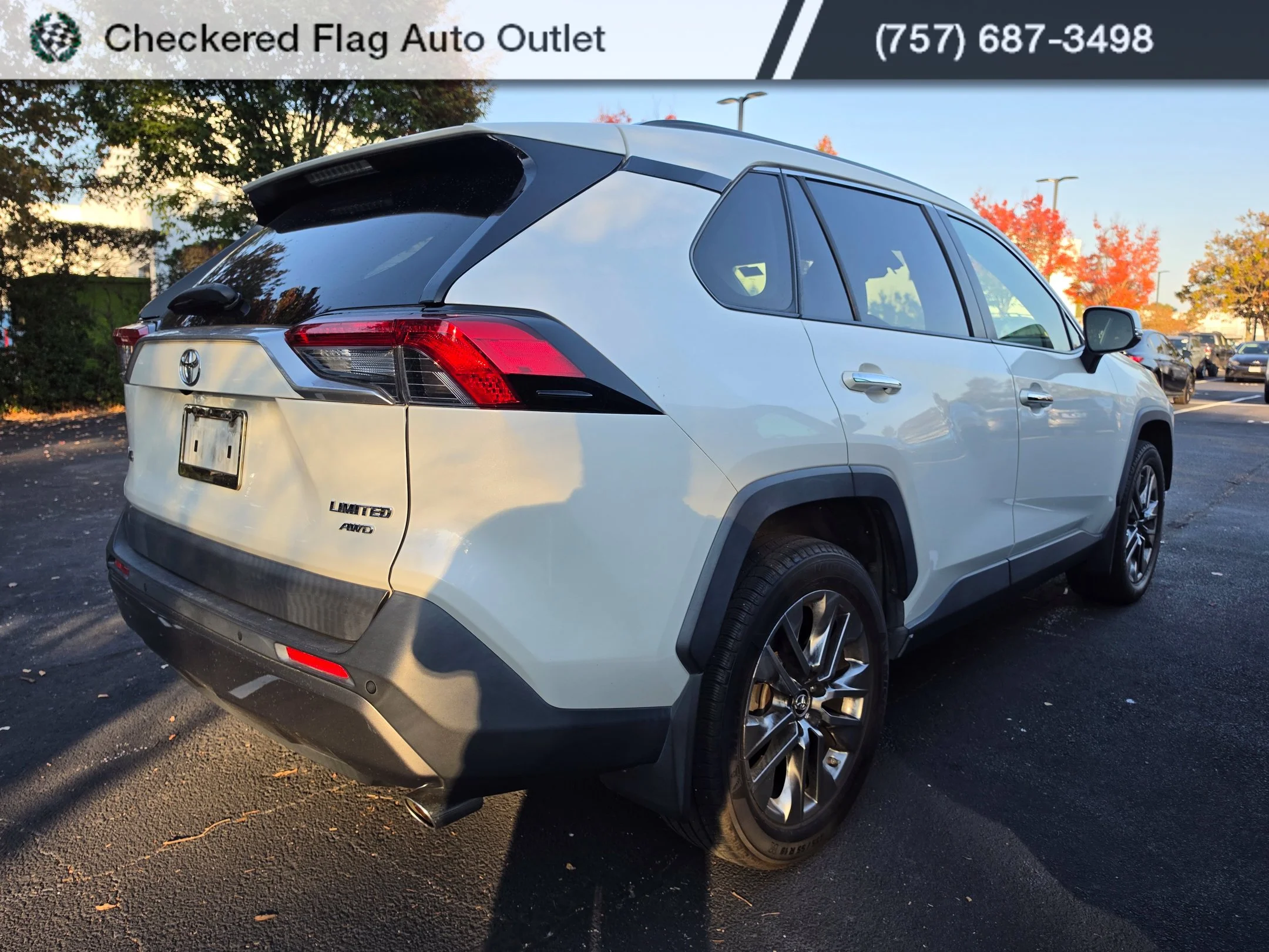 Used 2019 Blizzard Pearl Toyota Limited image 6